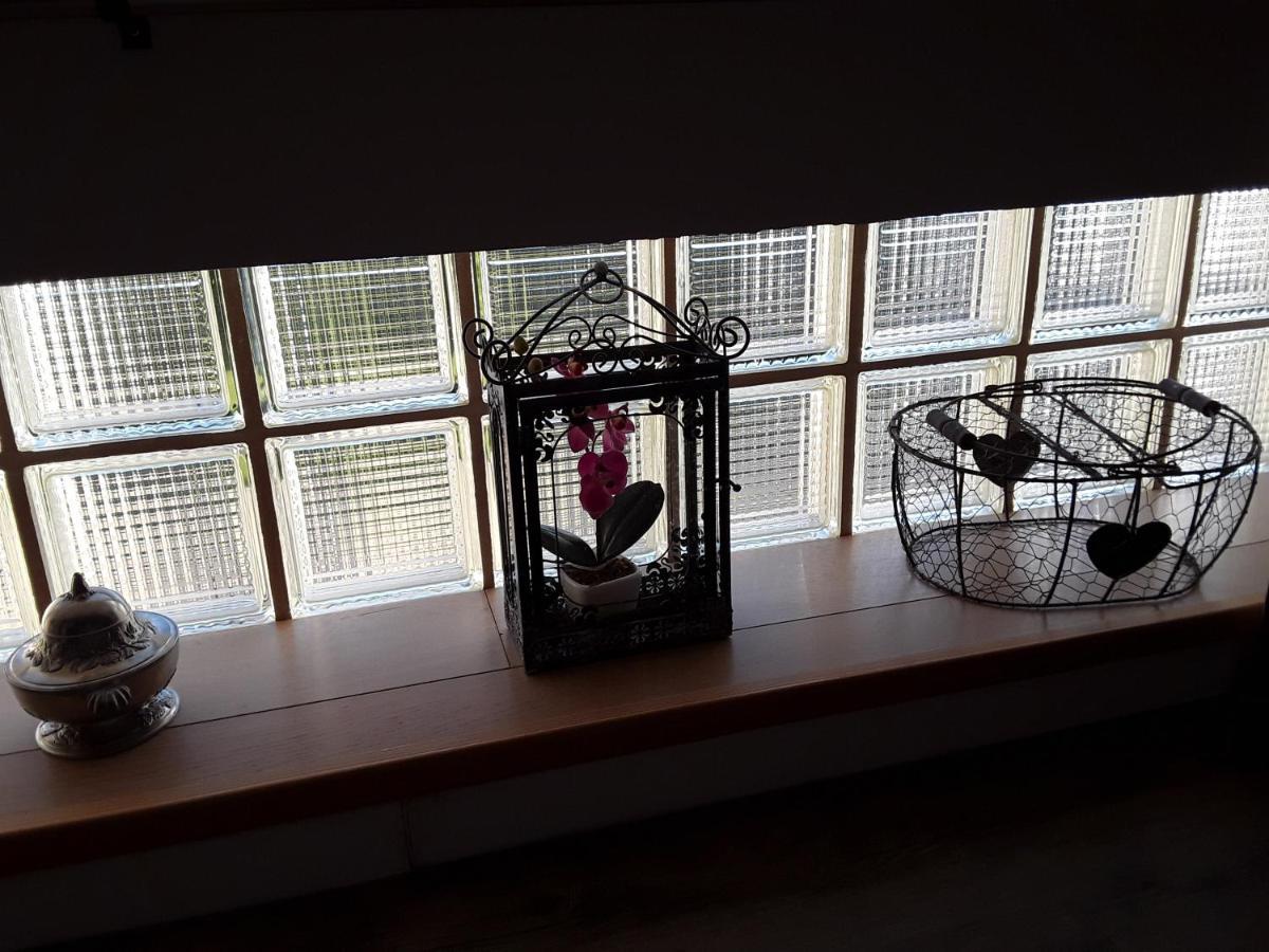 Yofanto Apartment Senas ภายนอก รูปภาพ