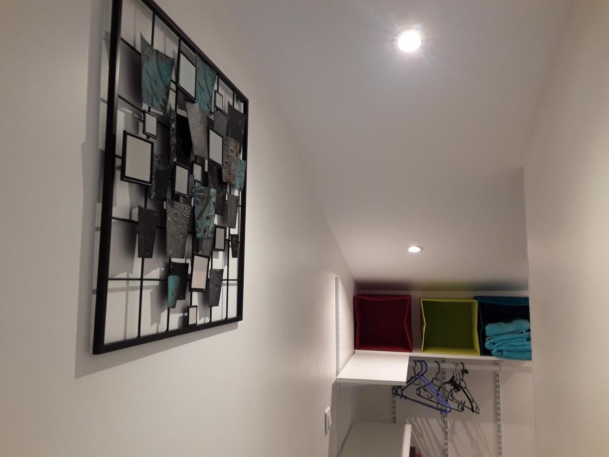 Yofanto Apartment Senas ภายนอก รูปภาพ